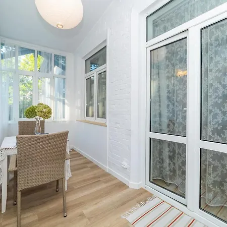Blue House Veranda Studio By Oneapartments Apartman